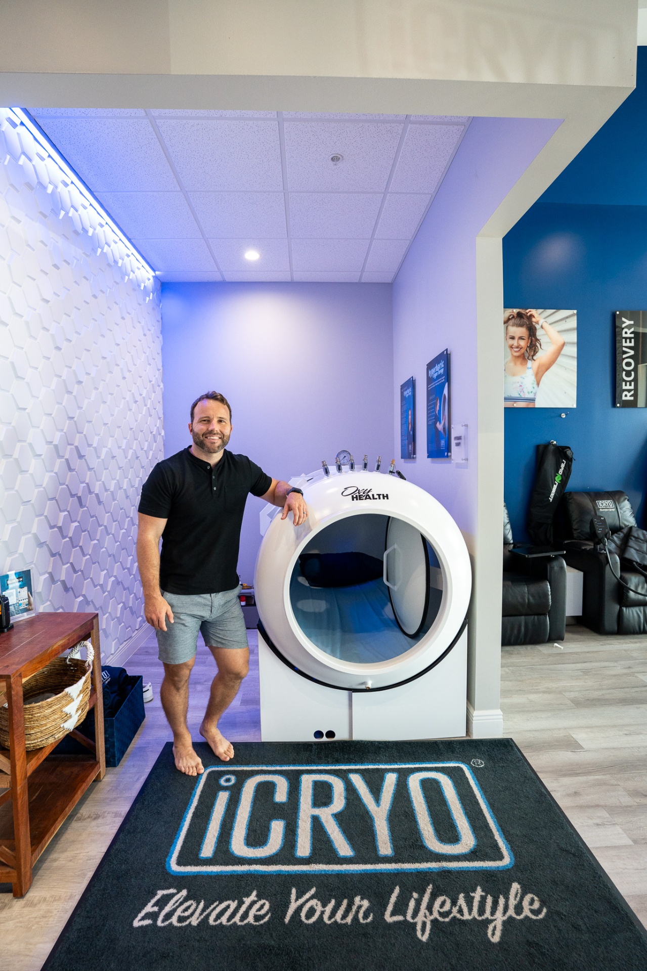 OxyHealth Fortius 420 hard-shell hyperbaric chamber at iCRYO Grosse Pointe