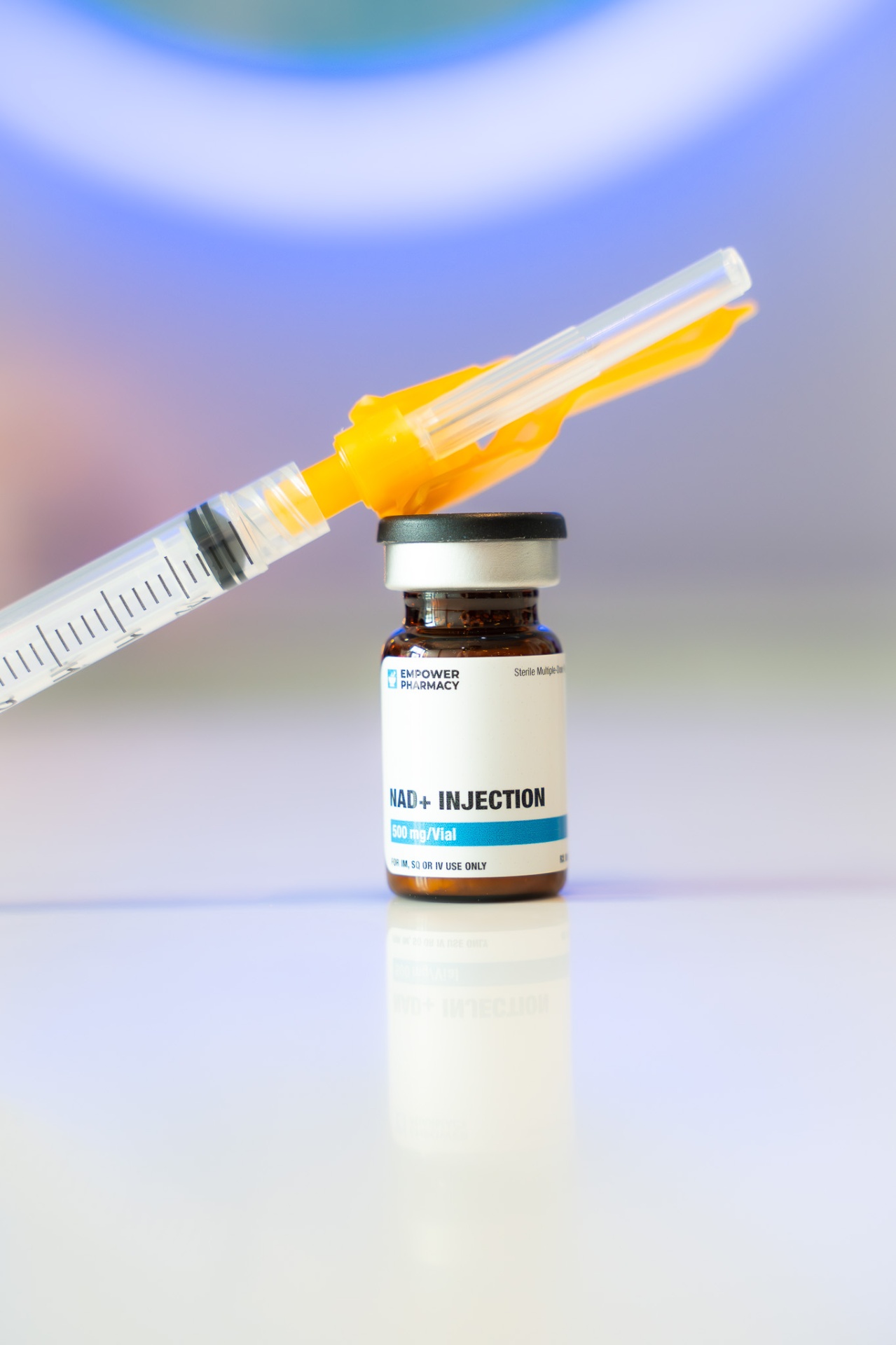 iCRYO Grosse Pointe NAD+ injection vial and syringe
