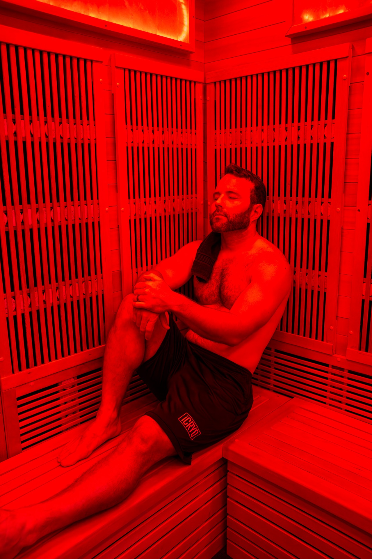 Client relaxing in the iCRYO Grosse Pointe infrared sauna
